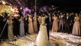 Vonatozás, tortavágás, csokordobás – amik nem maradhatnak el egy hagyományos magyar esküvőről
