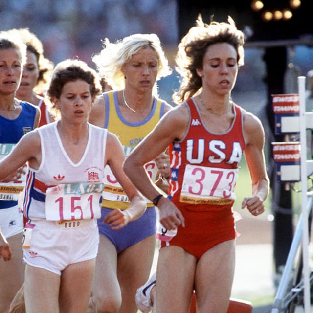 USA's Mary Decker (r) leads from Great Britain's Zola Budd (l) and Romania's Maricica Puica (c)  (Photo by S&amp;G/PA Images via Getty Images)