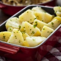 Boiled potatoes with parsley