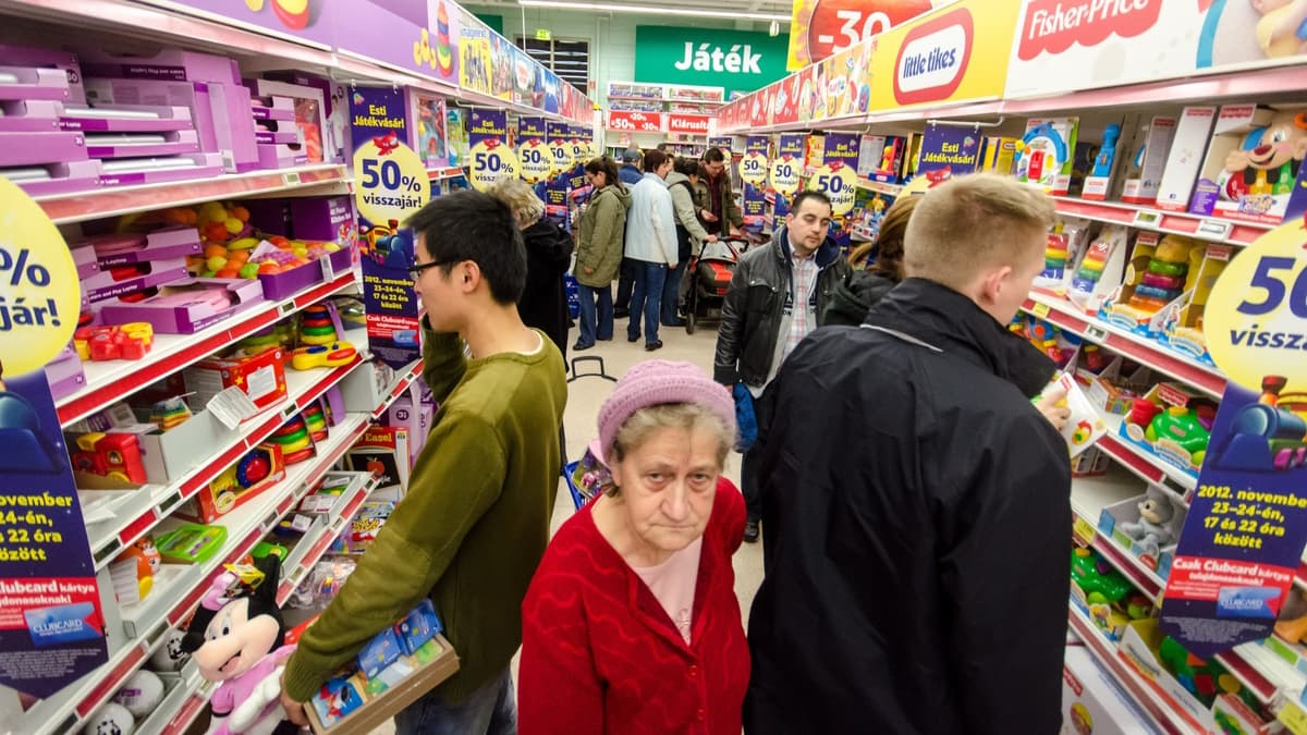 Ácsorgás, háborgás, fogdosódás – így viselkedünk, mikor bevásárolni megyünk