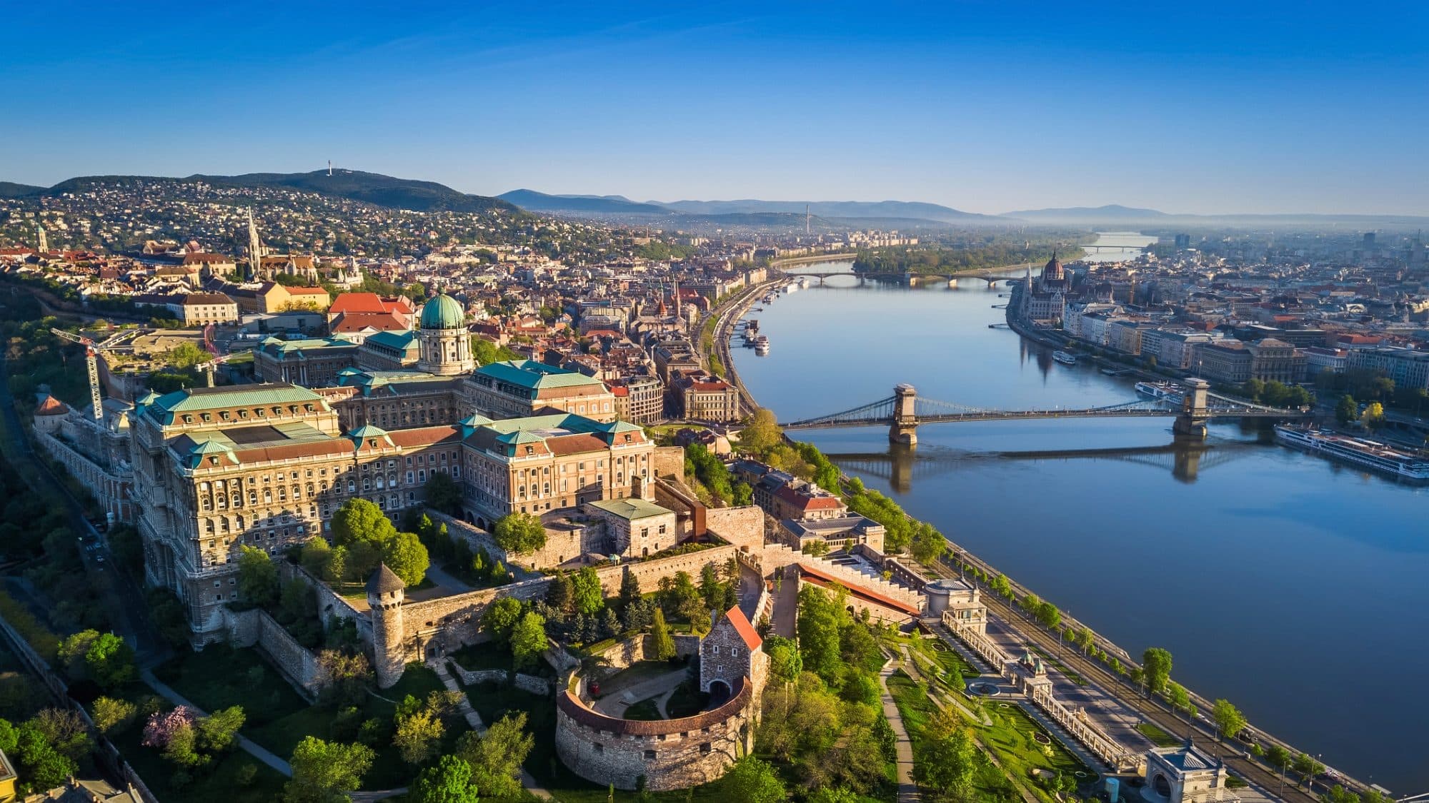 Titkos ajtó a Nyugatiban, kút a Hősök terén: dolgok, amiket nem biztos, hogy tudtál a 150 éves Budapestről