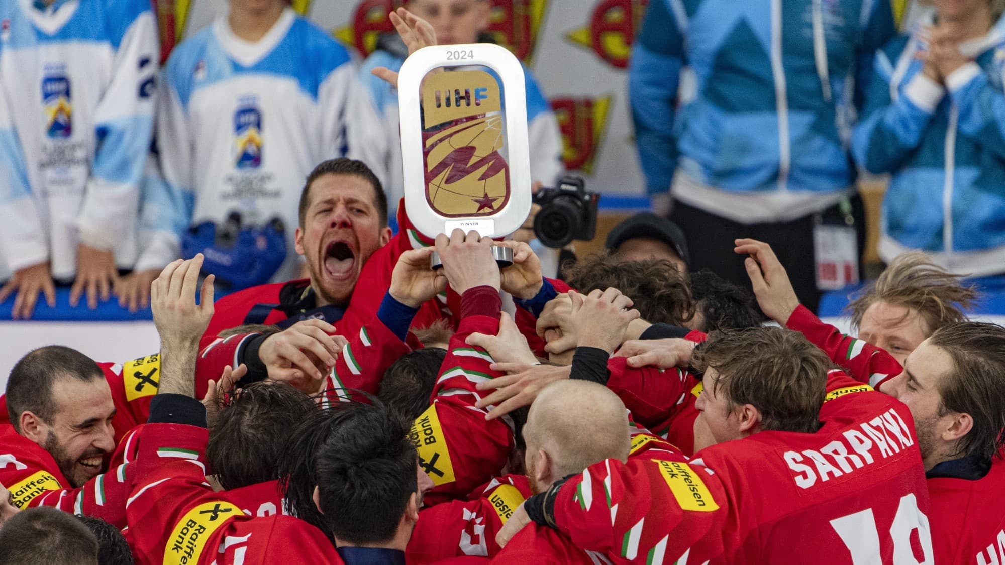 Hári, Bálizs, Sofron – az A-csoportba jutott jégkorong-válogatott legjobb játékosai