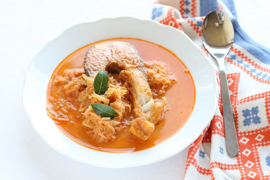 hungarian fish soup with bayleaf, cabbage and paprika
