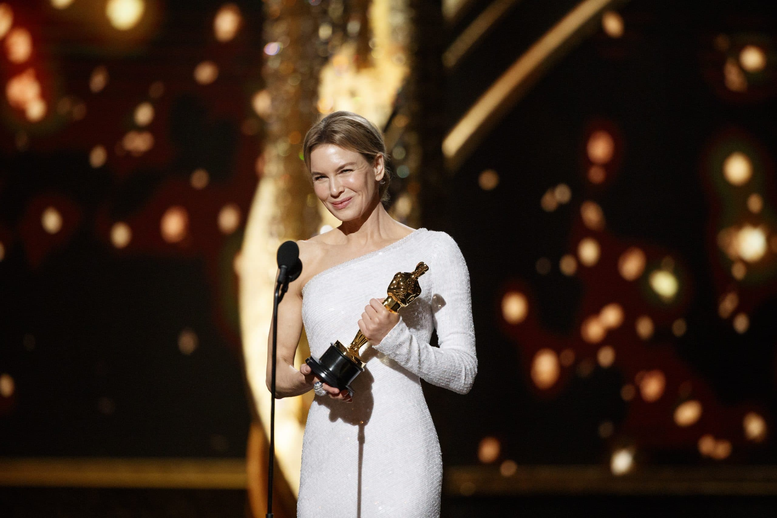 THE OSCARS® - The 92nd Oscars® broadcasts live on Sunday, Feb. 9,2020 at the Dolby Theatre® at Hollywood &amp; Highland Center® in Hollywood and will be televised live on The ABC Television Network at 8:00 p.m. EST/5:00 p.m. PST. 
(CRAIG SJODIN via Getty Images)
RENEE ZELLWEGER