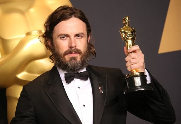 HOLLYWOOD, CA - FEBRUARY 26: Casey Affleck poses in the press room with the Oscar for Best Actor for 'Manchester By The Sea,' at the 89th Annual Academy Awards at Hollywood &amp; Highland Center on February 26, 2017 in Hollywood, California. (Photo by Dan MacMedan/Getty Images)