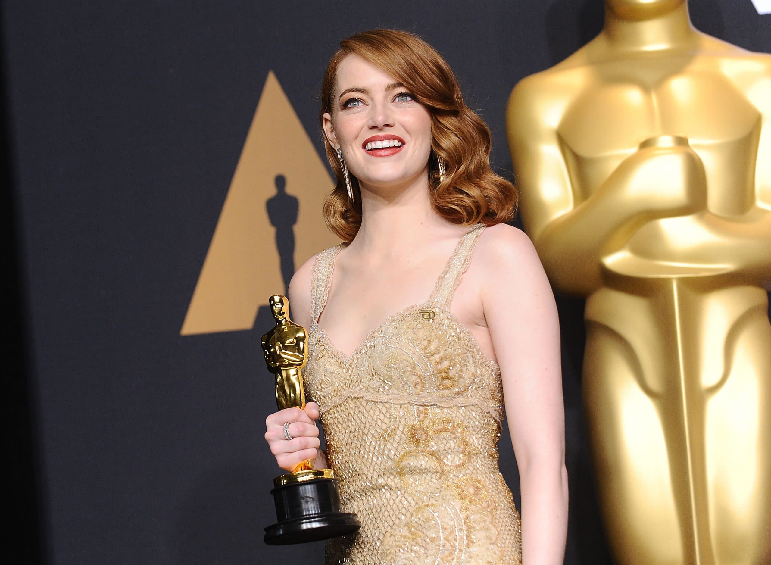 HOLLYWOOD, CA - FEBRUARY 26:  Actress Emma Stone poses in the press room at the 89th annual Academy Awards at Hollywood &amp; Highland Center on February 26, 2017 in Hollywood, California.  (Photo by Jason LaVeris/FilmMagic)
