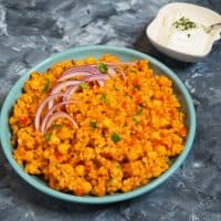 Turkish bulgur pilaf with chickpeas and tomatoes