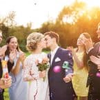 A politizálós, a vonatozást erőltető, a csaj fehér ruhában – vendégtípusok, akik minden esküvőn megtalálhatóak