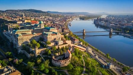 Titkos ajtó a Nyugatiban, kút a Hősök terén: dolgok, amiket nem biztos, hogy tudtál a 150 éves Budapestről