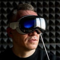 Apple Vision Pro kiterjesztett / virtuális valóság szemüveg 2024. február 21-én., Image: 849123430, Fotó: Mohos Márton / 24.hu